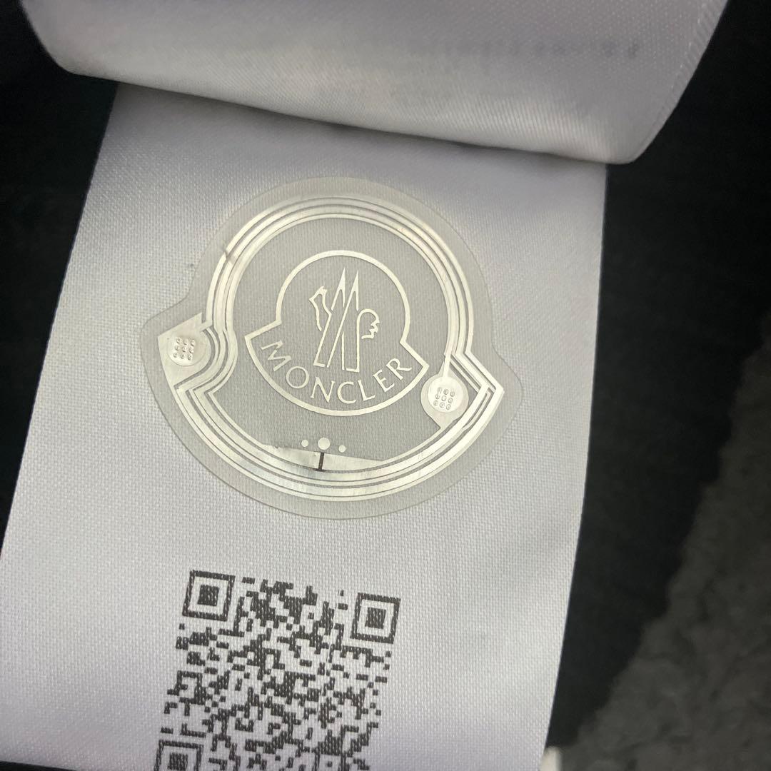 MONCLER ニット帽　黒　美品