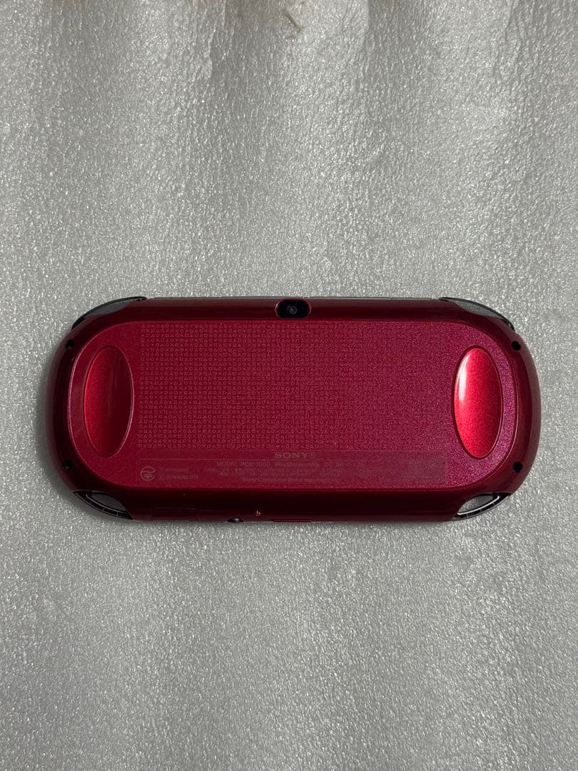 PlayStation Vita本体 PCH-1000 コズミック・レッド