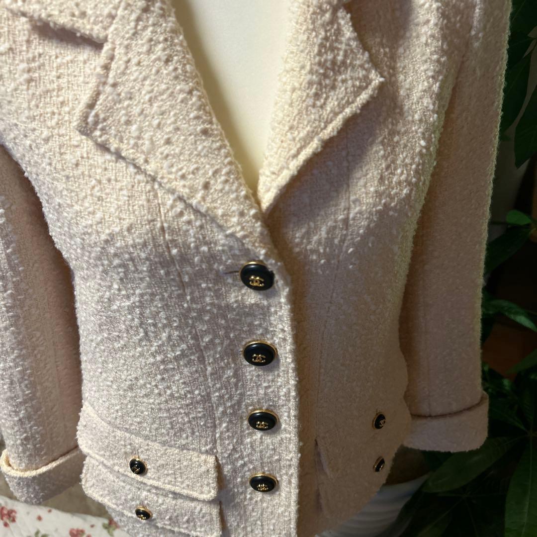 UUページ CHANELツィードテーラードジャケットロゴボタン