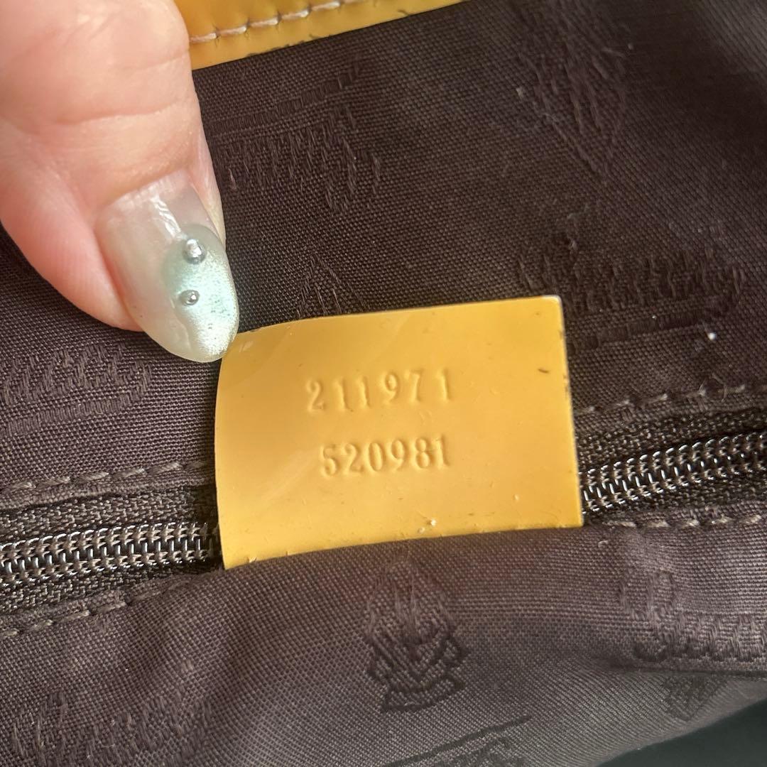 美品☆グッチ トートバッグ ベージュ キャンバス シェリーライン GG柄