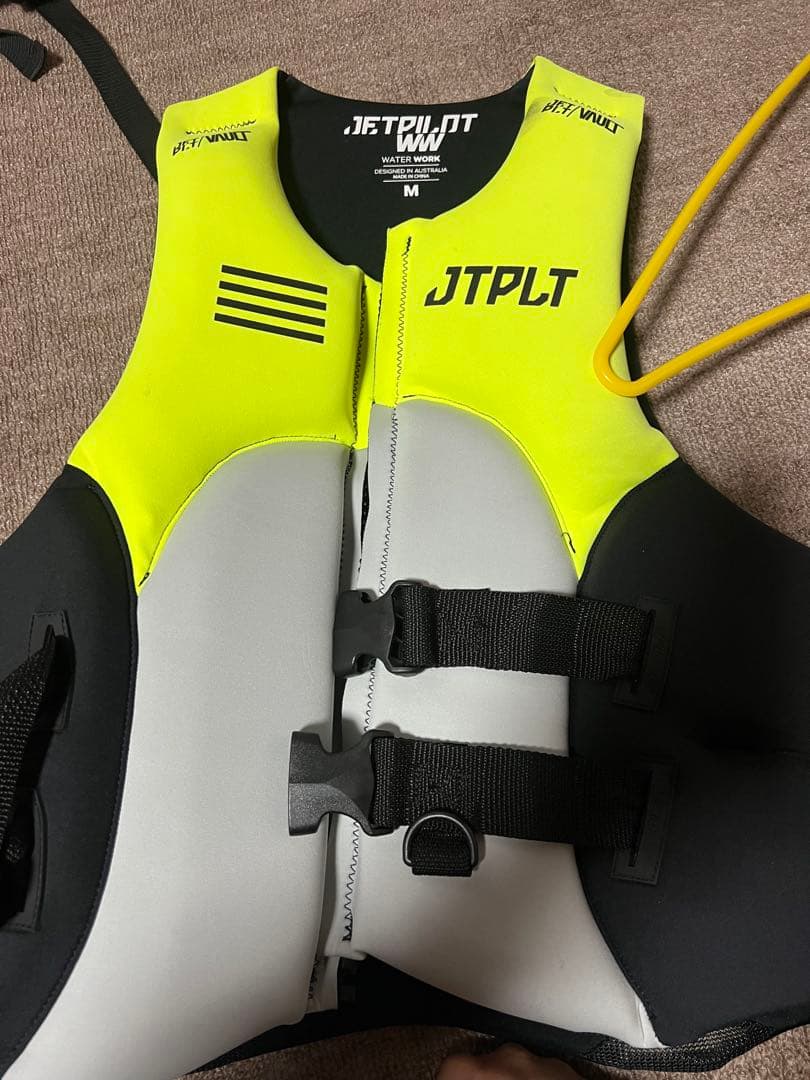 JTPLT ライフジャケット Mサイズ イエロー/ブラック専用。