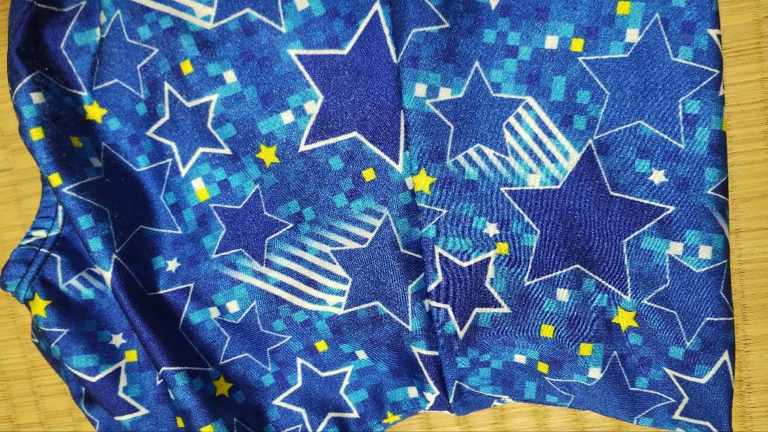 コナミスポーツクラブ　Mizuno 競泳水着 Lサイズ　キャップ　58〜62