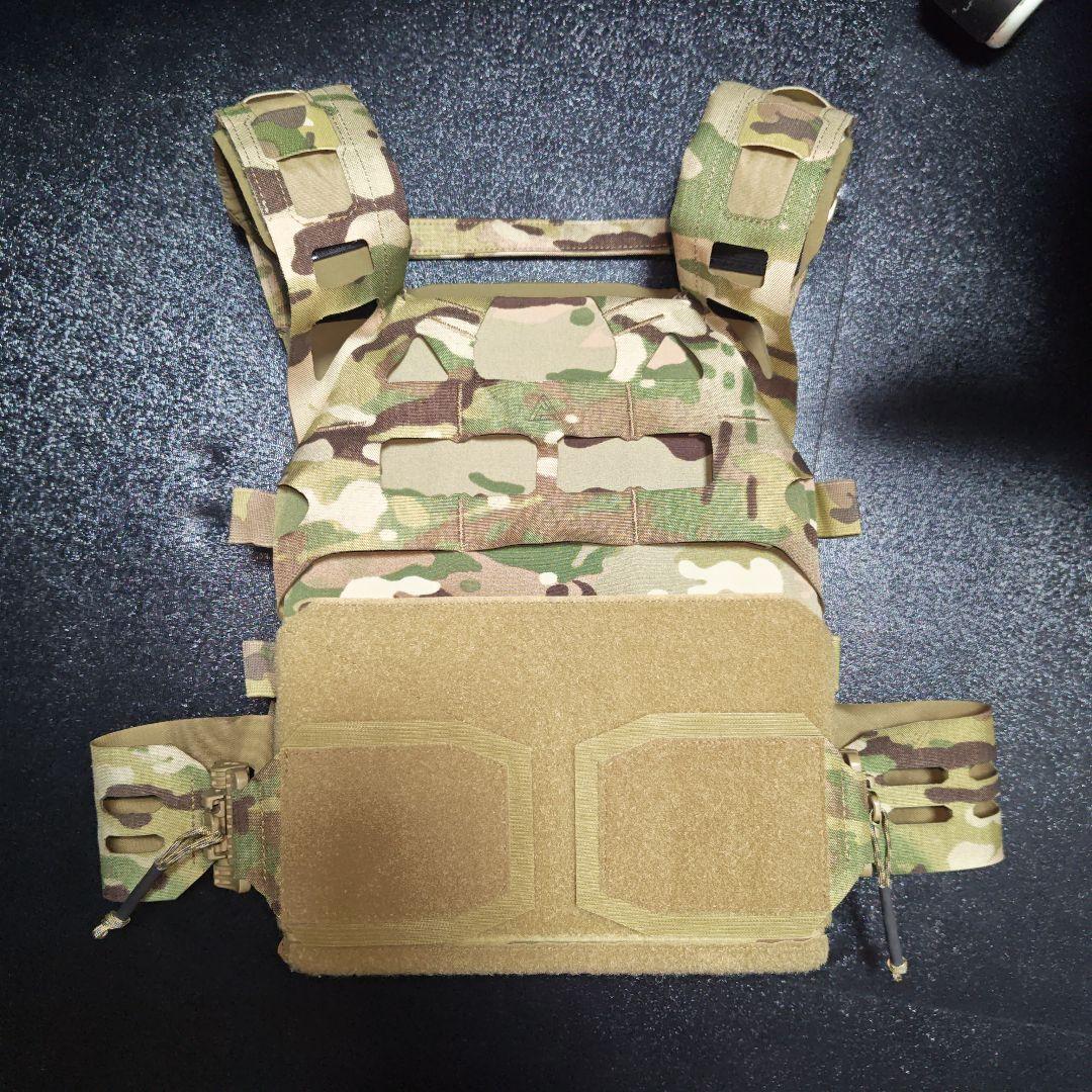 Direct Action　BEARCAT プレートキャリア