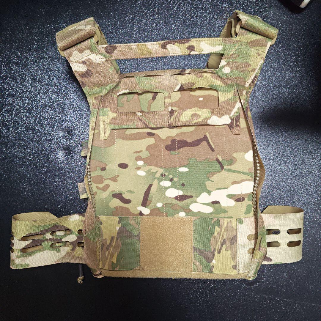 Direct Action　BEARCAT プレートキャリア