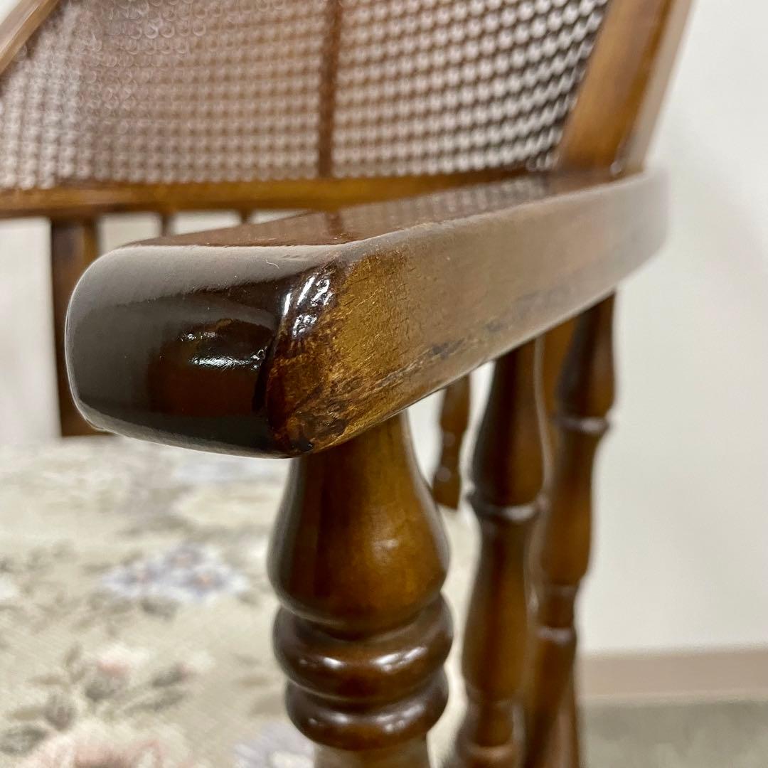 【カリモク】\"コロニアル\"CC3400 肘付食堂椅子 No.3