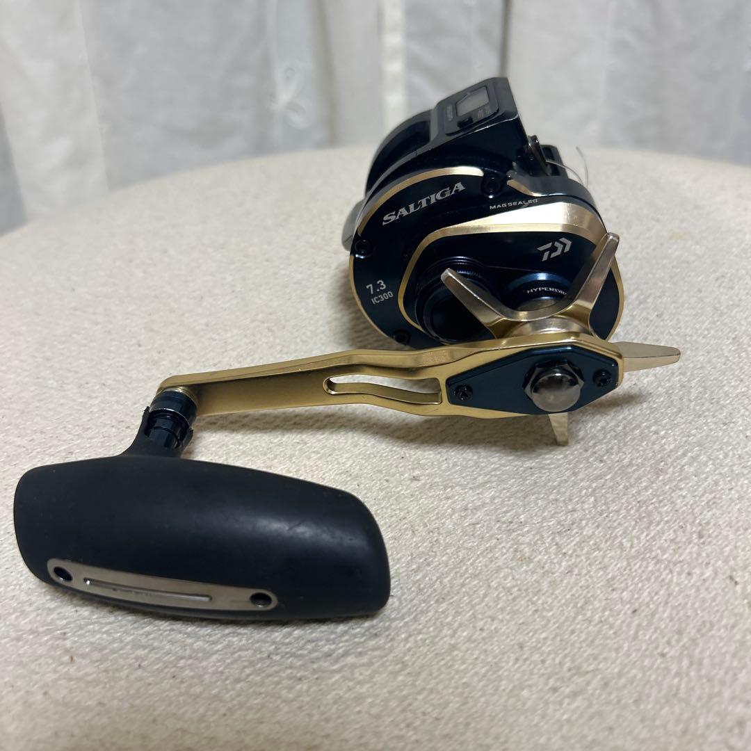 し*ん様 SALTIGA 21 IC300 ベイトリール 7.3