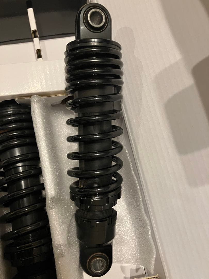 DRAG Premium Adjustable Shocks(スポーツスター用)