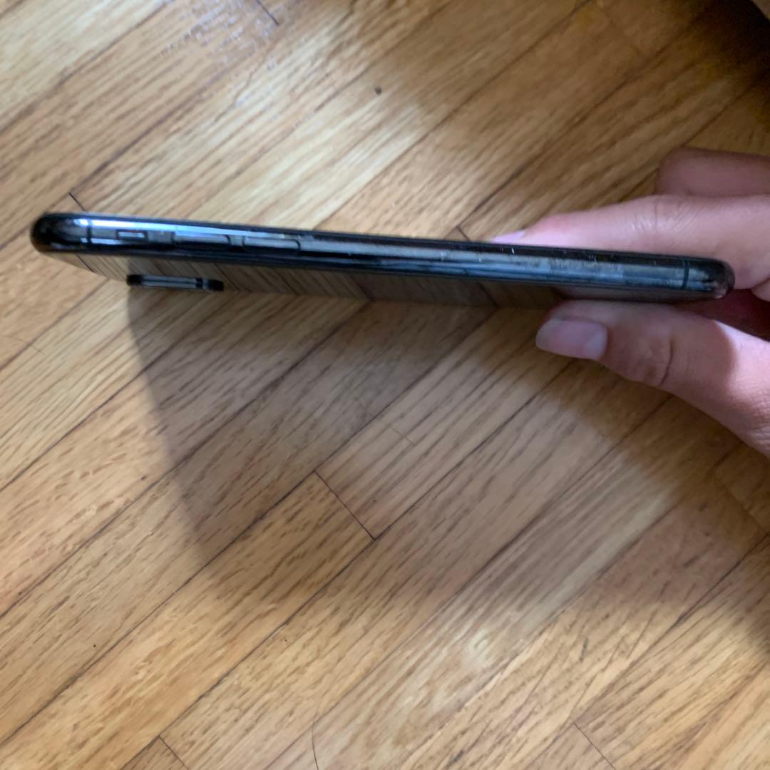 Apple iPhone XS ブラック