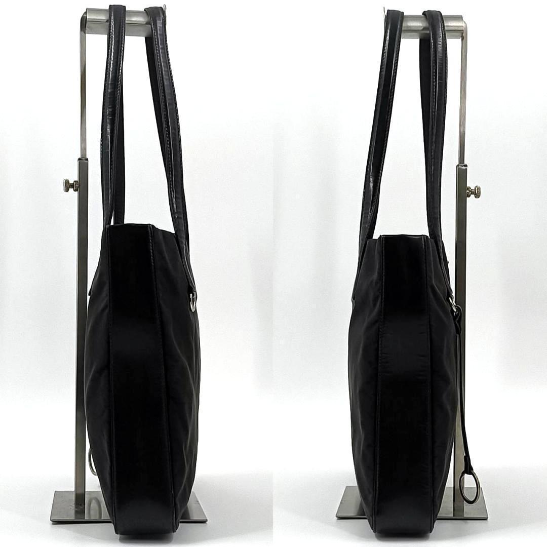 希少✨️プラダ　トートバッグ　三角ロゴ　ナイロン　レザー　金具　黒　白タグ