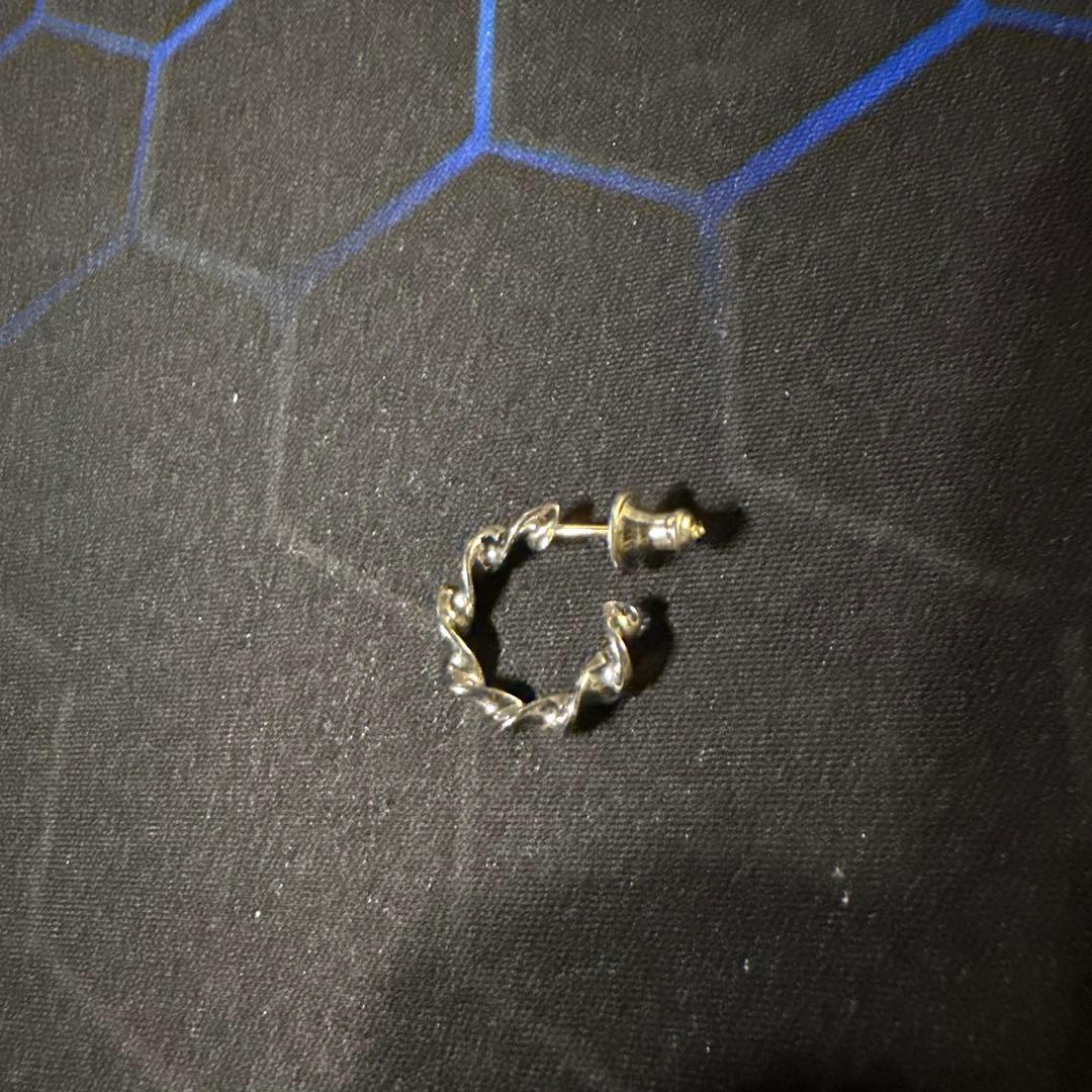 キャリアリング　シルバー ツイストデザイン 片耳用ピアス