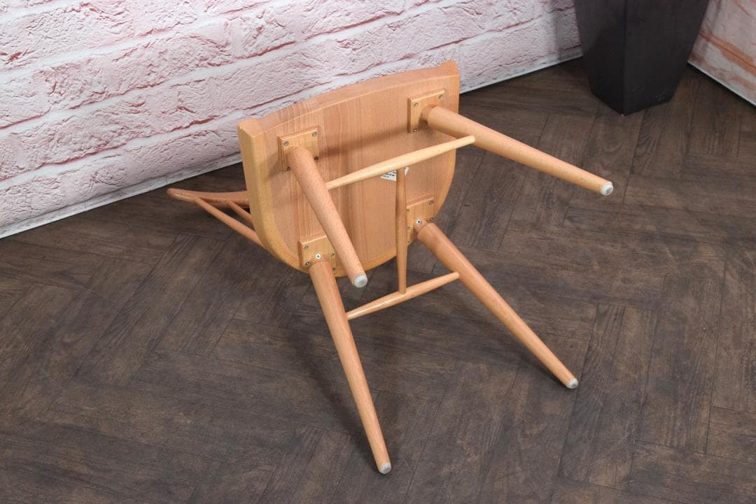 展示品 ポーランド製 FAMEG Sector ダイニングチェアb QUON取扱