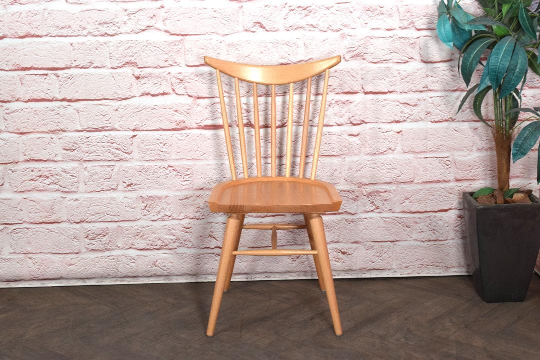 展示品 ポーランド製 FAMEG Sector ダイニングチェアb QUON取扱