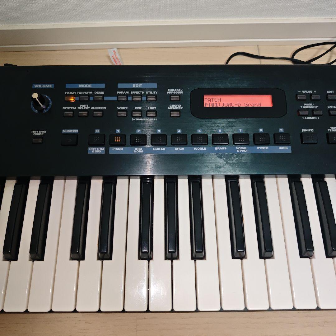 Roland JUNO-D 61鍵　シンセサイザー 本体