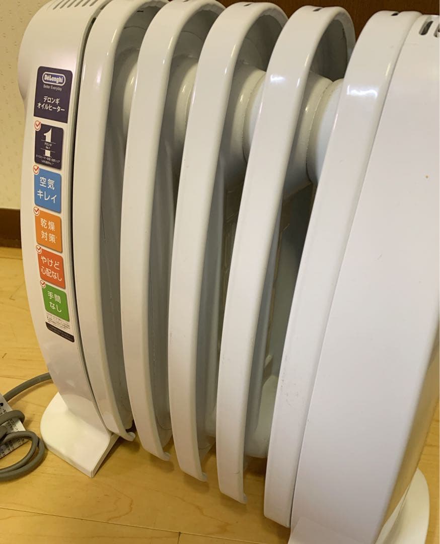 たか　De’Longhi オイルヒーター 1～3畳まで　NJ0505E