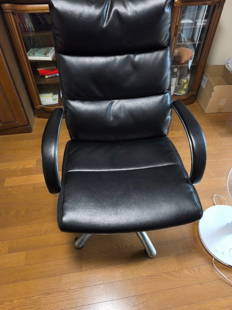 関家具　レザーチェア