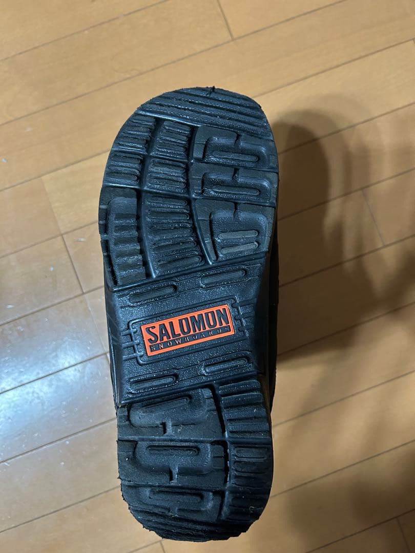 SALOMONスノーボードブーツ ブラック/オレンジ