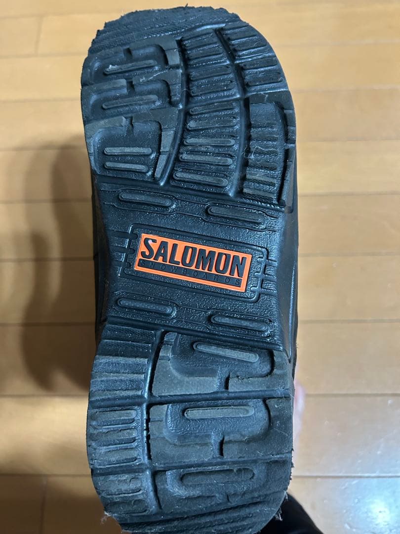 SALOMONスノーボードブーツ ブラック/オレンジ