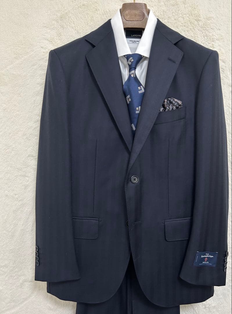 【新品】秋冬物 エルメネジルドゼニア生地 メンズ スーツ AB6 XL ネイビー
