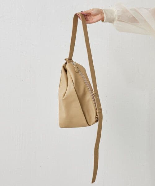 ear PAPILLONNERイアパピヨネ　2WAYレザーショルダーバッグ