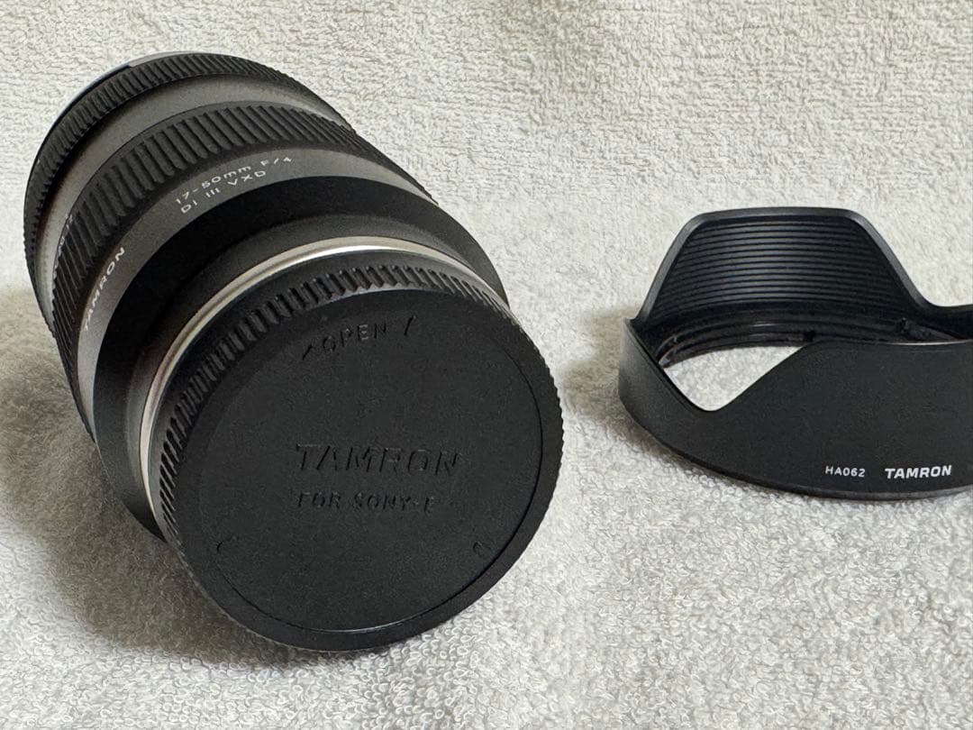 値下　ほぼ未使用 美品　TAMRON17-50mm F/4 Di III VXD