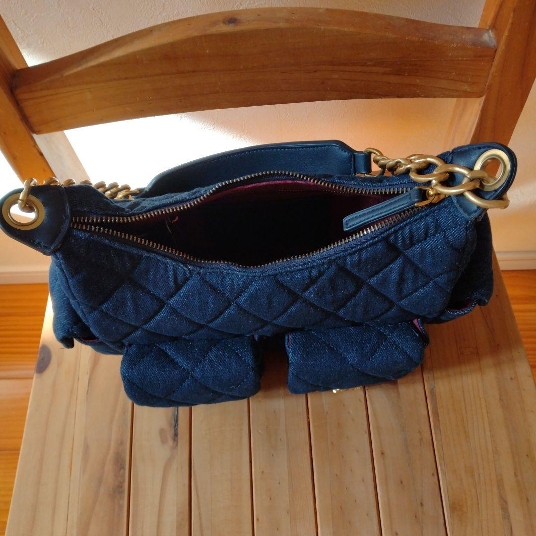 並行輸入品・ネイビショルダーバッグ