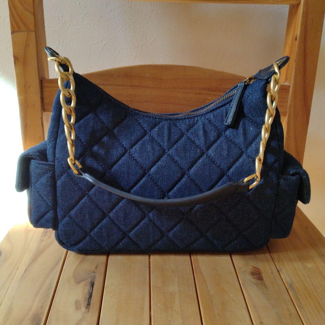 並行輸入品・ネイビショルダーバッグ