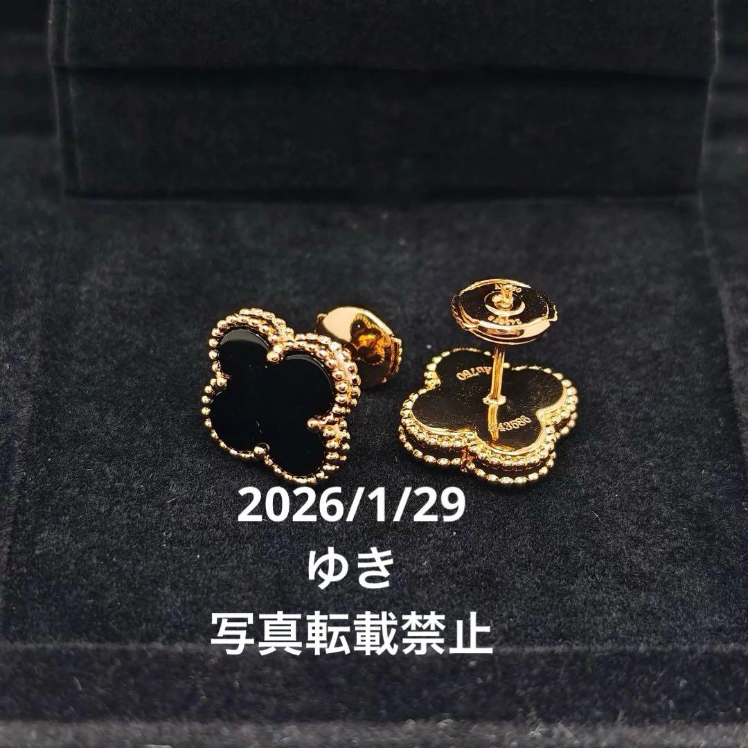新品】18k黒いクローバー型ピアス 9.5mm ゴールドメッキ　レディースピアス