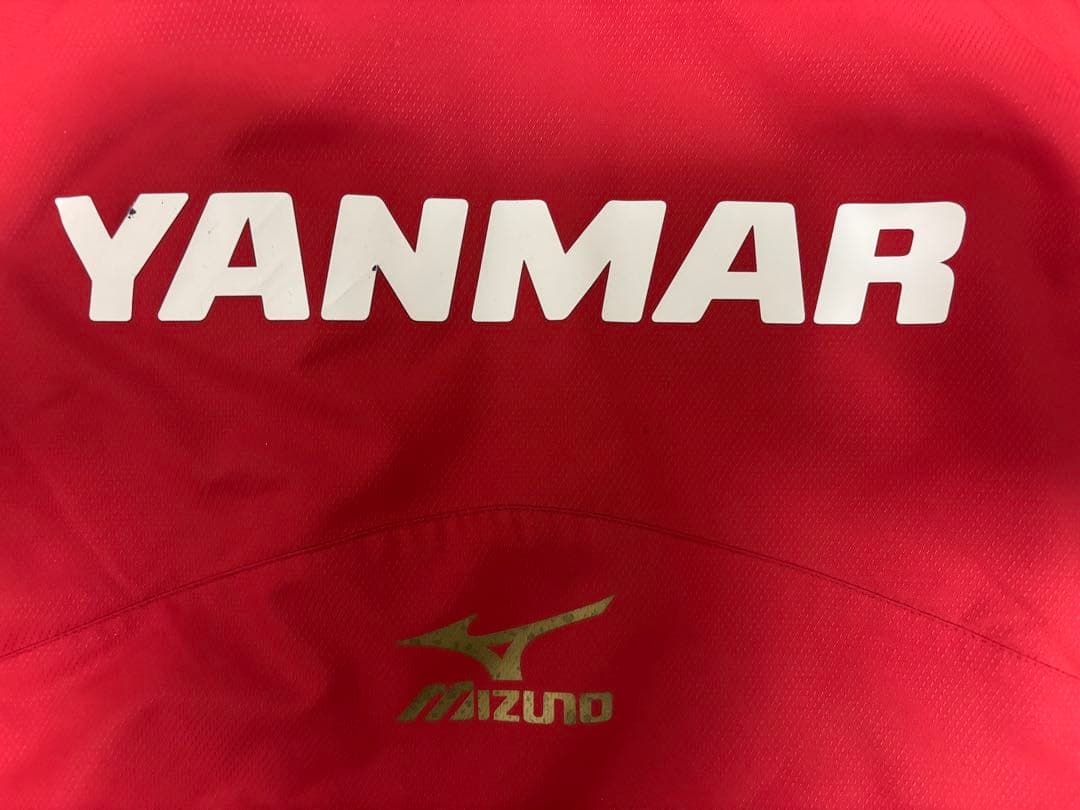 セレッソ大阪　Mizuno 赤 ネイビー 中綿ジャケット
