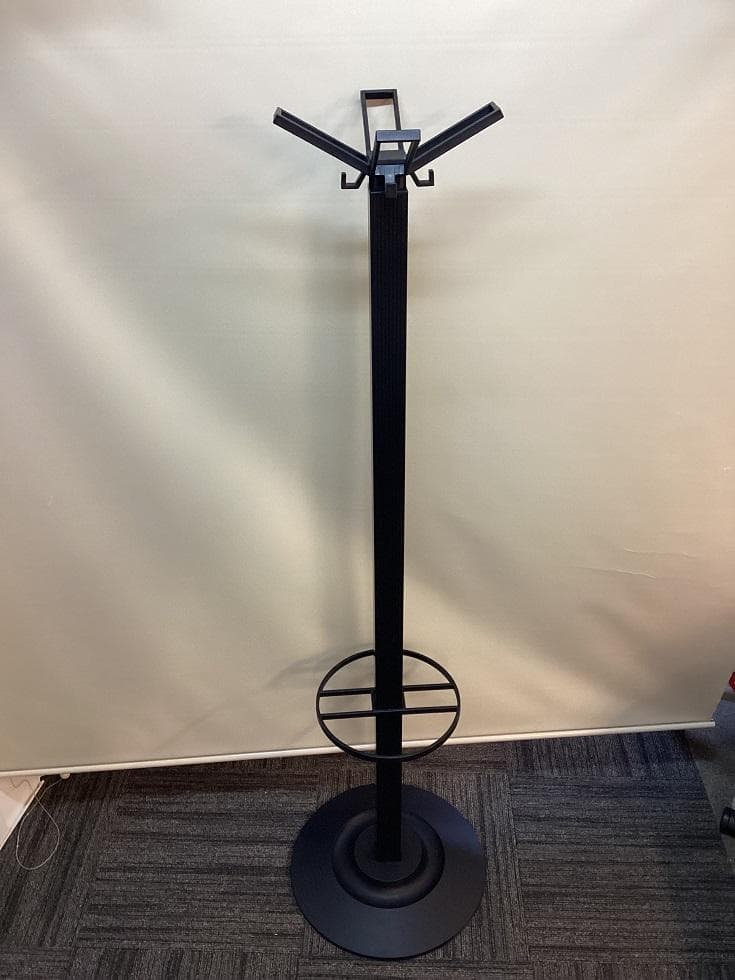 イタリア製　カルテル　セグメンティ　コートハンガー　クローズスタンド　ブラック