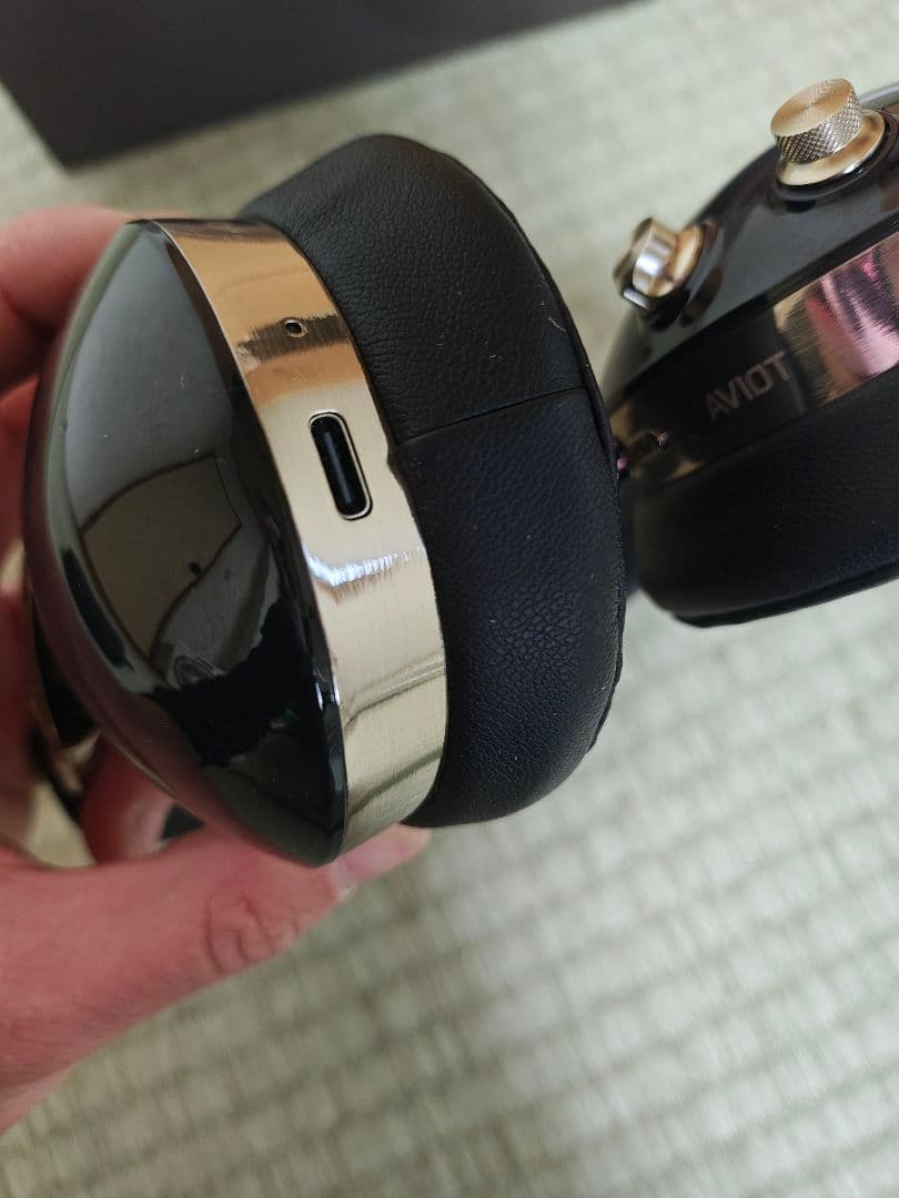 AVIOT WA-J1 ワイヤレスヘッドホン LDAC　スペーシャルオーディオ