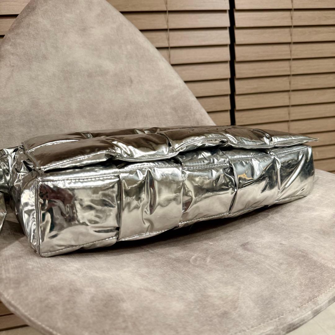 激レア! BOTTEGA VENETA カセット シルバーショルダーバッグ