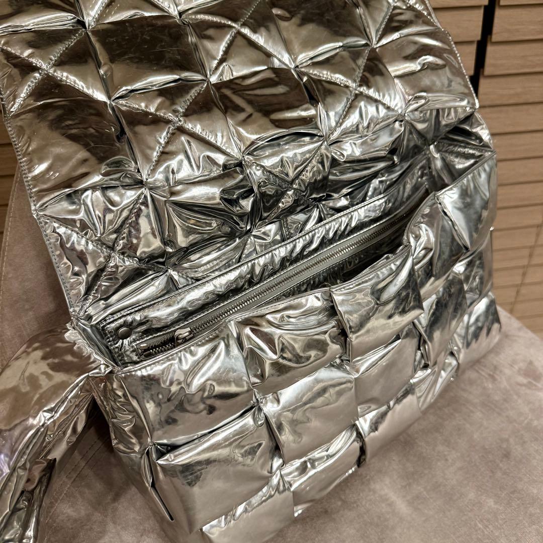 激レア! BOTTEGA VENETA カセット シルバーショルダーバッグ