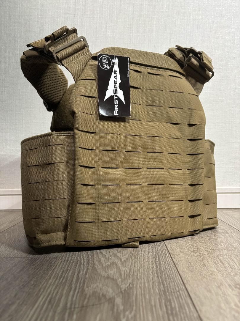 実物未使用 First Spear Strandhögg v1 COYOTE S