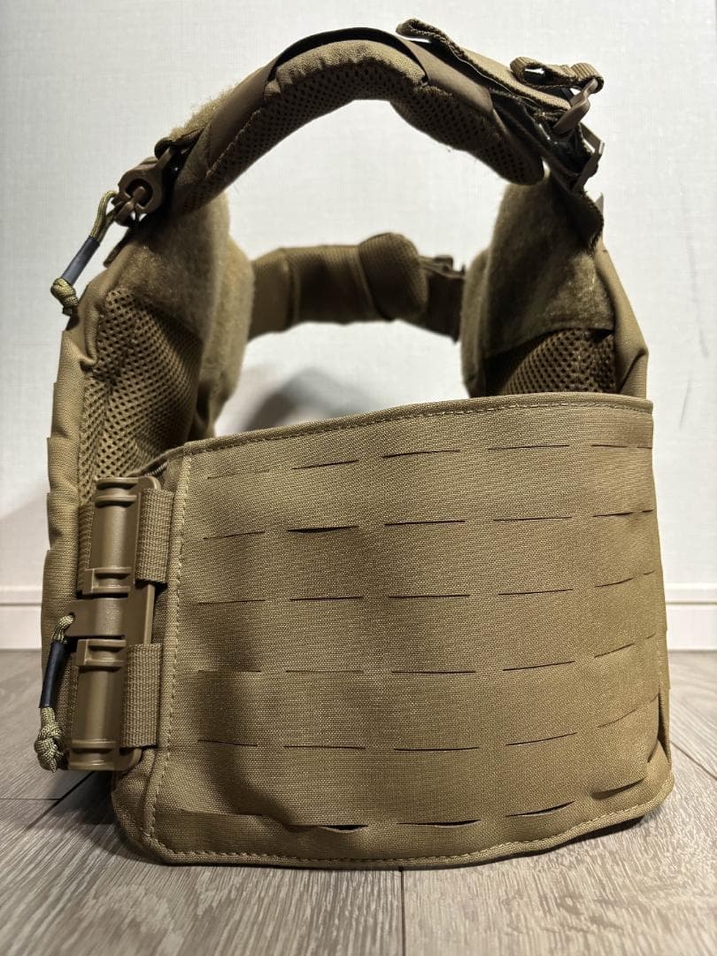 実物未使用 First Spear Strandhögg v1 COYOTE S