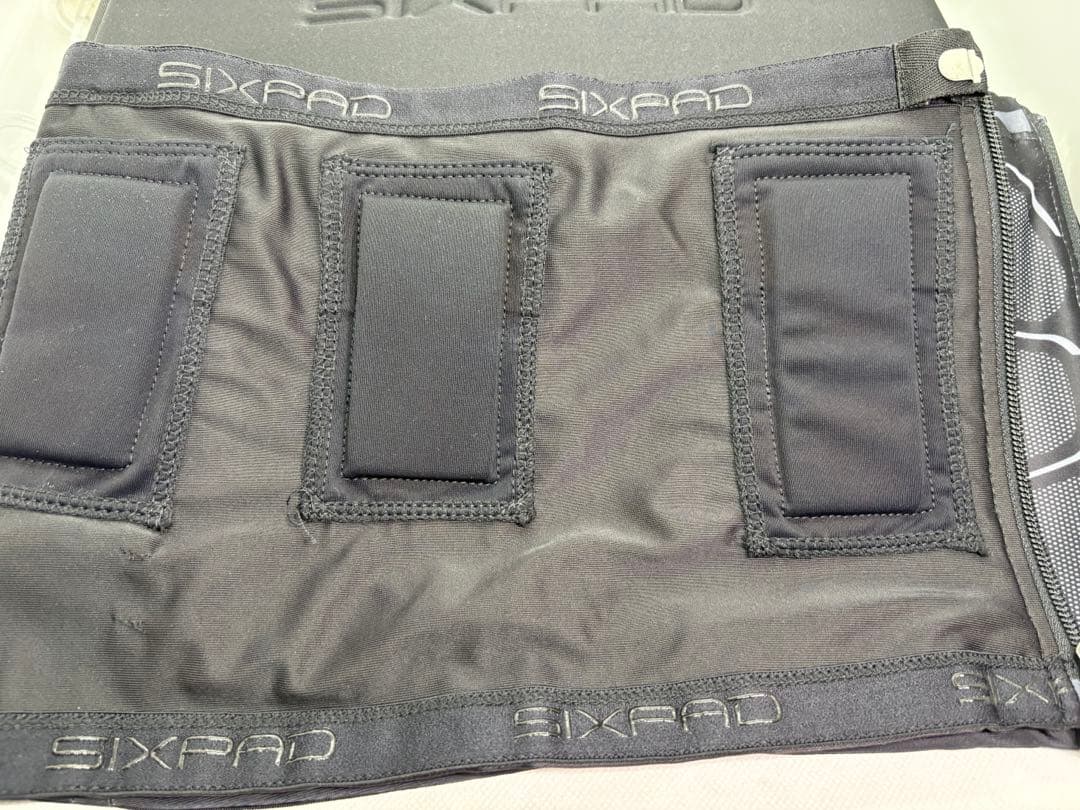 【超メル最終日限定割】【超美品】SIXPAD パワースーツ コアベルト Mサイズ