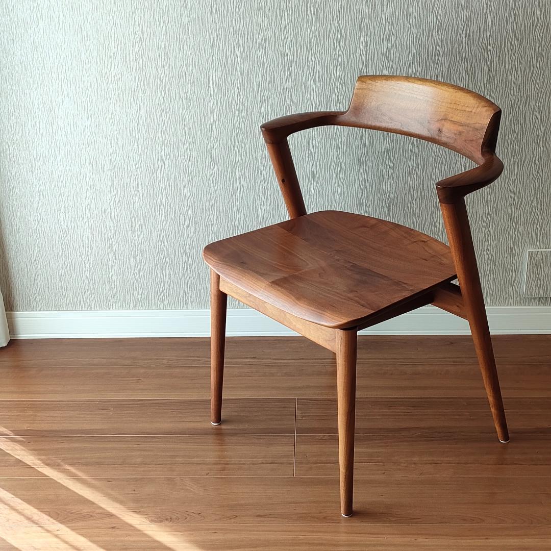 〈美品〉キツツキ　SEOTO　アームチェア　ダイニングチェア　ビーチ材①