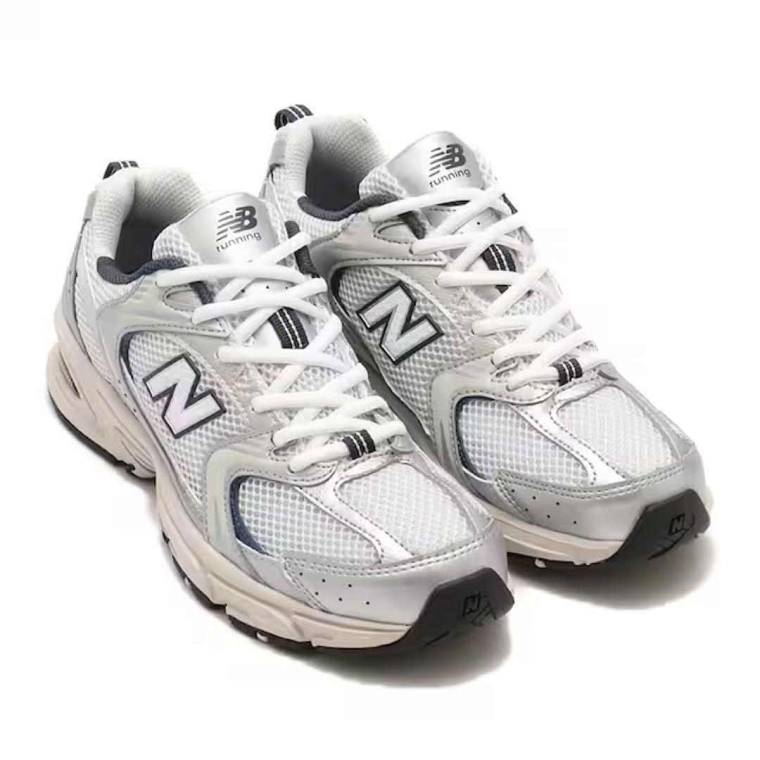 【極美品】New Balance MR530KA シルバーメタリック24.0