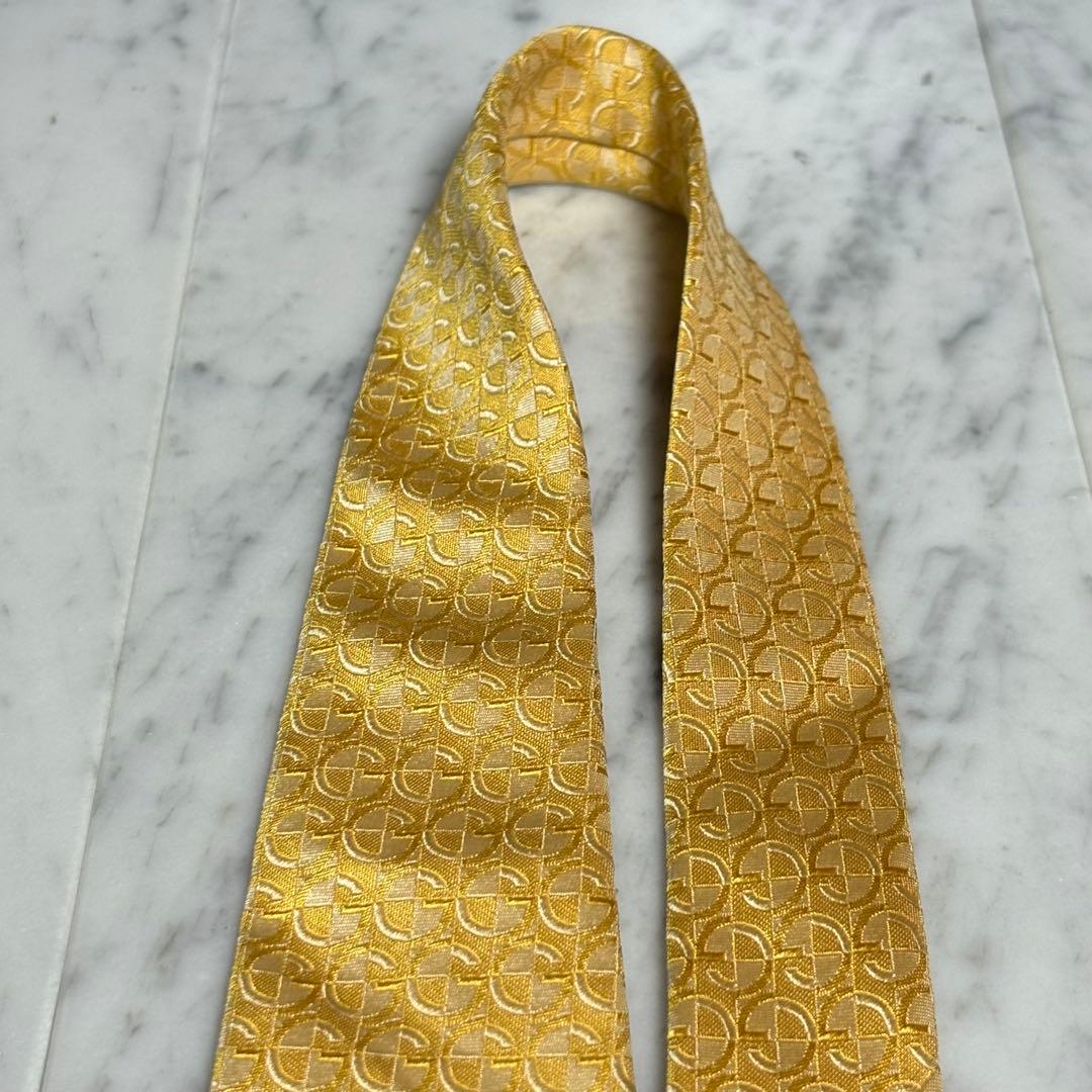GUCCI ネクタイ Gロゴ柄 光沢 ゴールド パターン柄