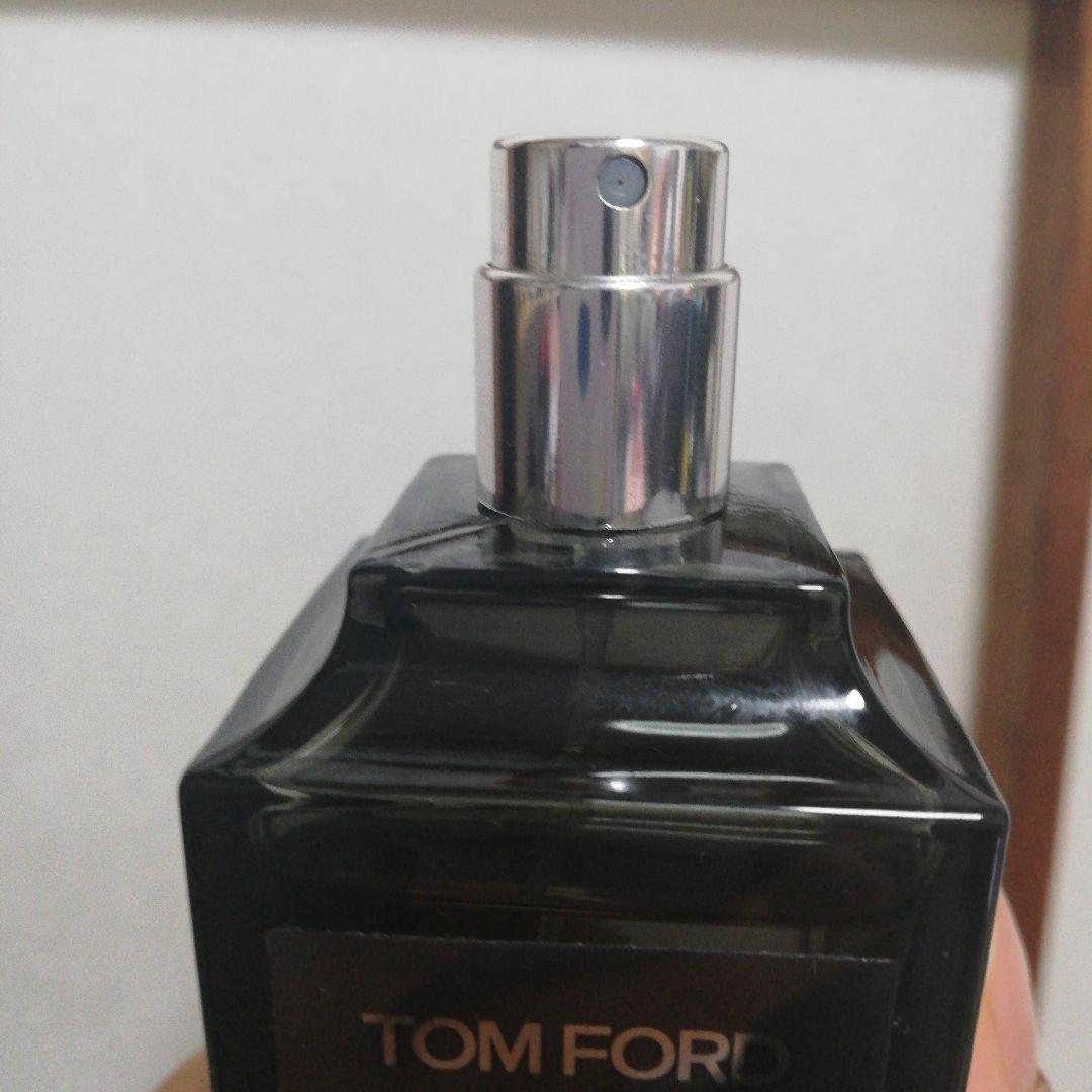 TOM FORD トムフォード ウードウッド オードパルファム 50ml 香水
