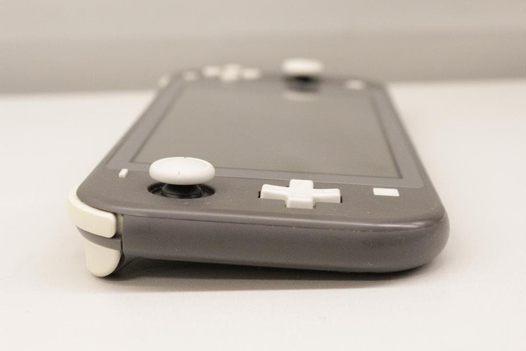 Nintendo　SwitchLite　グレー　ＨＤＨ－００１