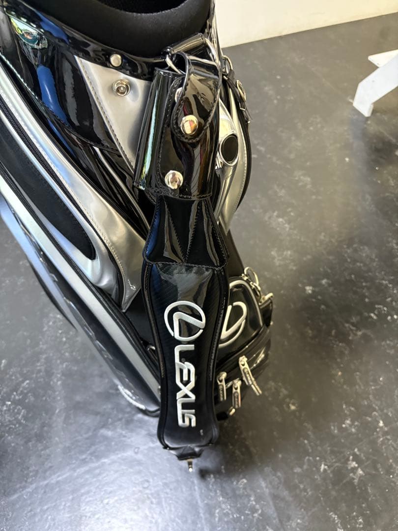 Lexus キャディバッグ ブラック/シルバー　未使用です
