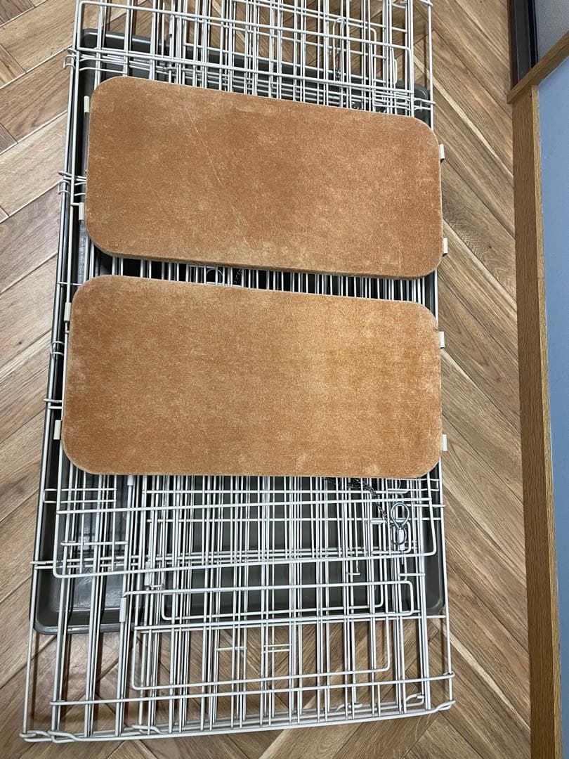 キャットケージ 2段棚付き 金属製　猫　扉3つサークル簡単組み立てハウス