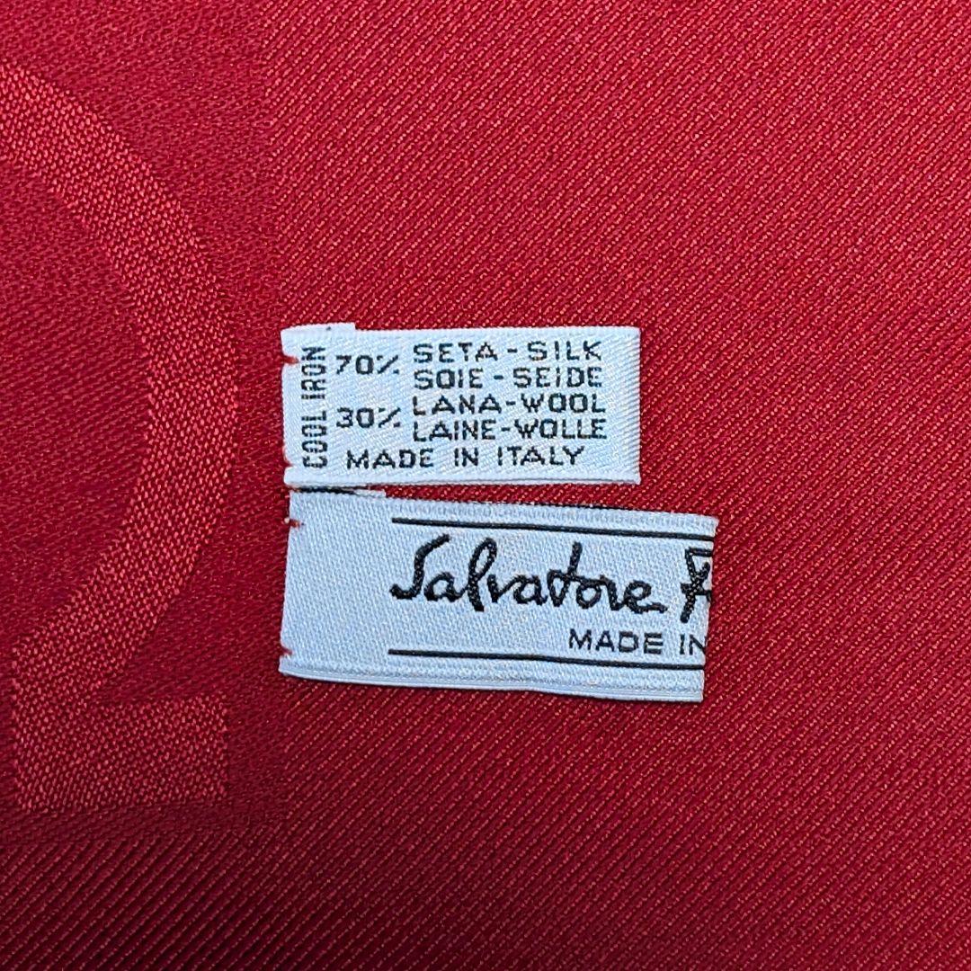 フェラガモ 赤ストール Ferragamo