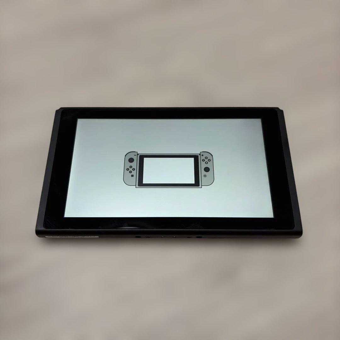 Nintendo Switch 本体（Nintendoストア限定モデル）