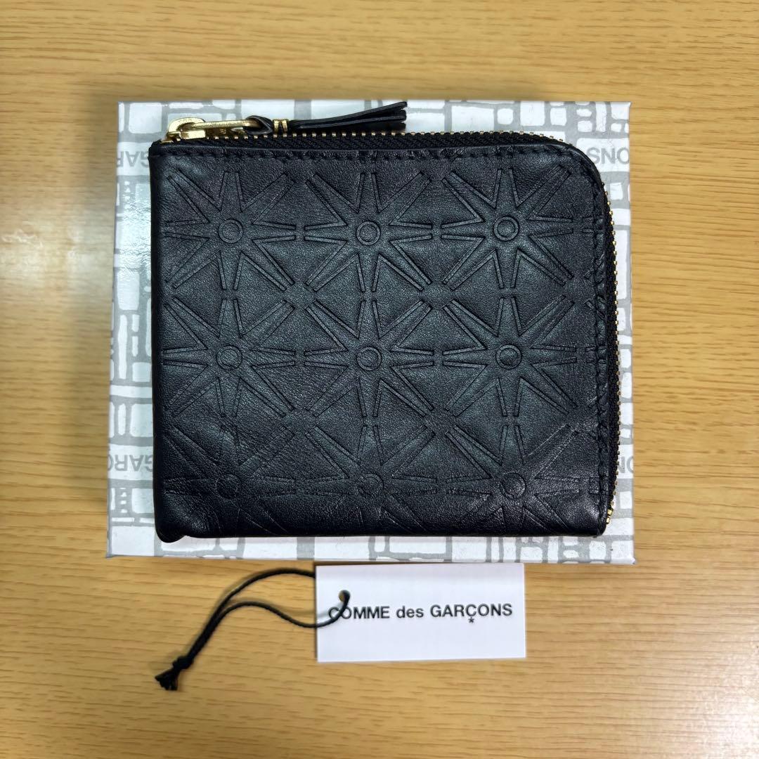 COMME des GARÇONS L字財布　エンボス