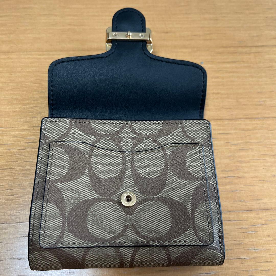 お値下げしました【新品未使用】COACH 二つ折り財布