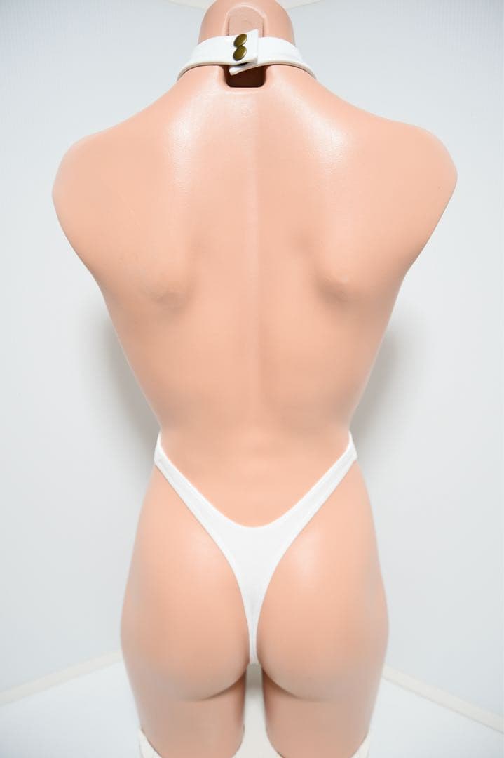 ホワイトハイネックボディスーツ