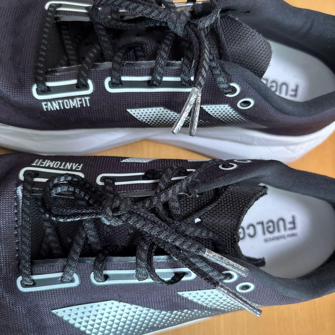 ニューバランス　フューエルセルレベルV4