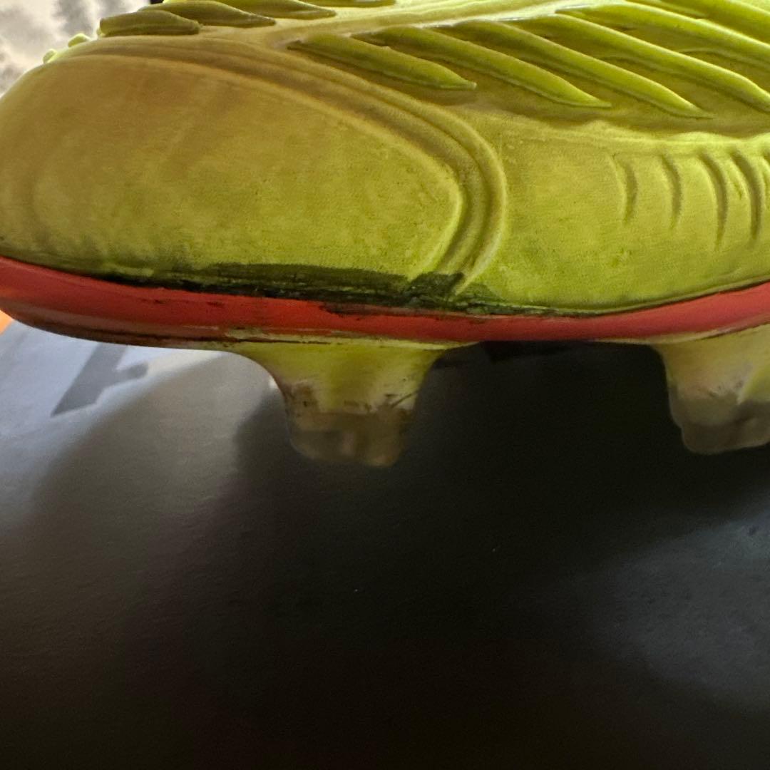 アディダス　プレデター　27.5