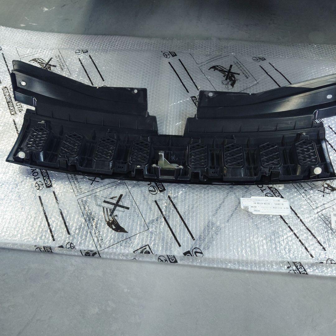 三菱デリカd5フロントグリル1